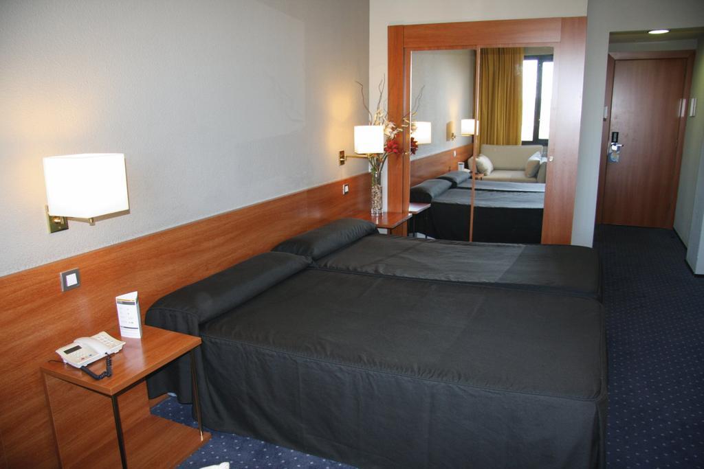 As Bellaterra Hotel Cerdanyola del Valles Room photo